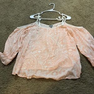 Cute cold shoulder top!